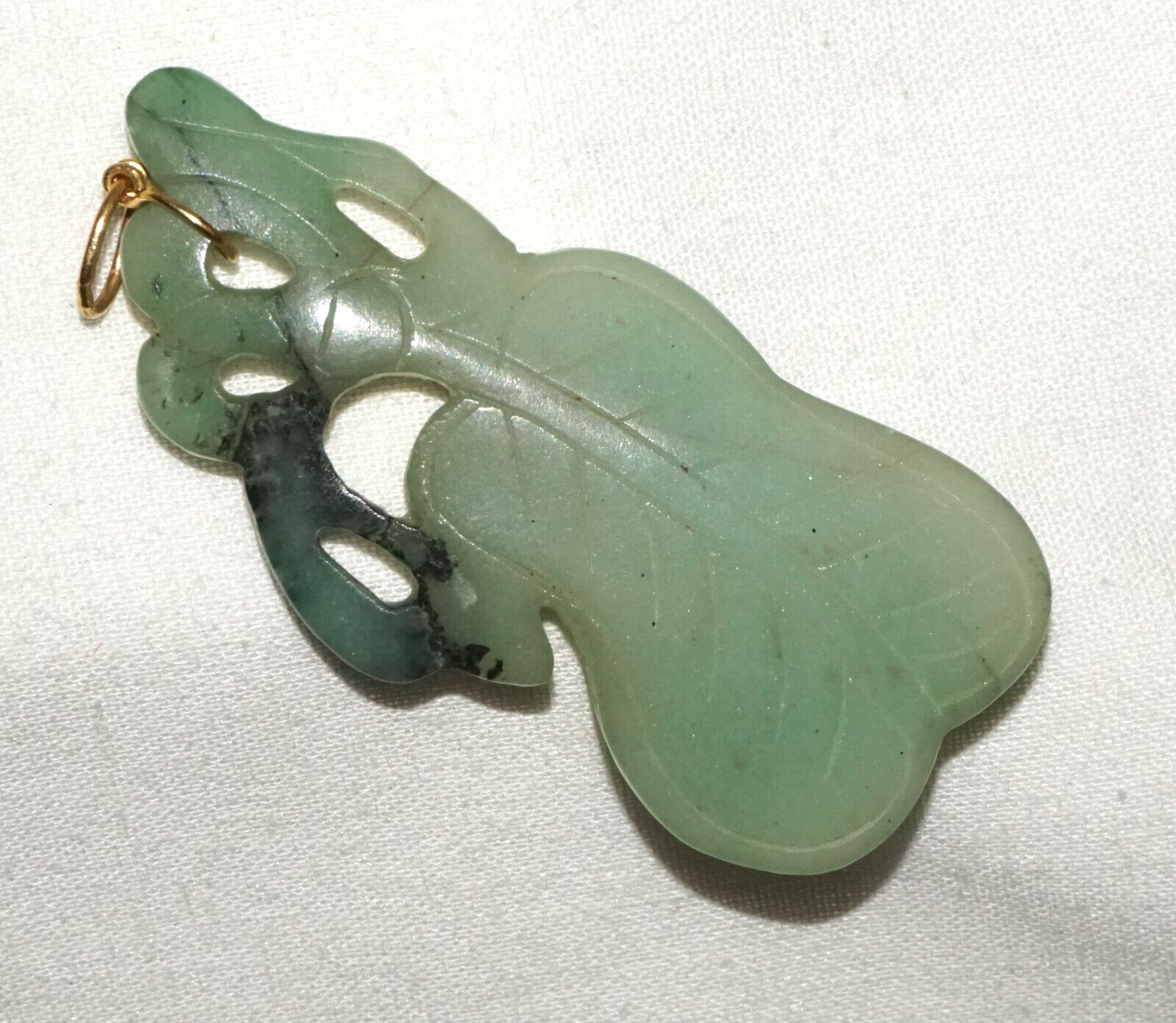 Vintage Chinese Green Jade Leaf Motif Pendant w. 14k Y. Gold Bail (LeS)L20