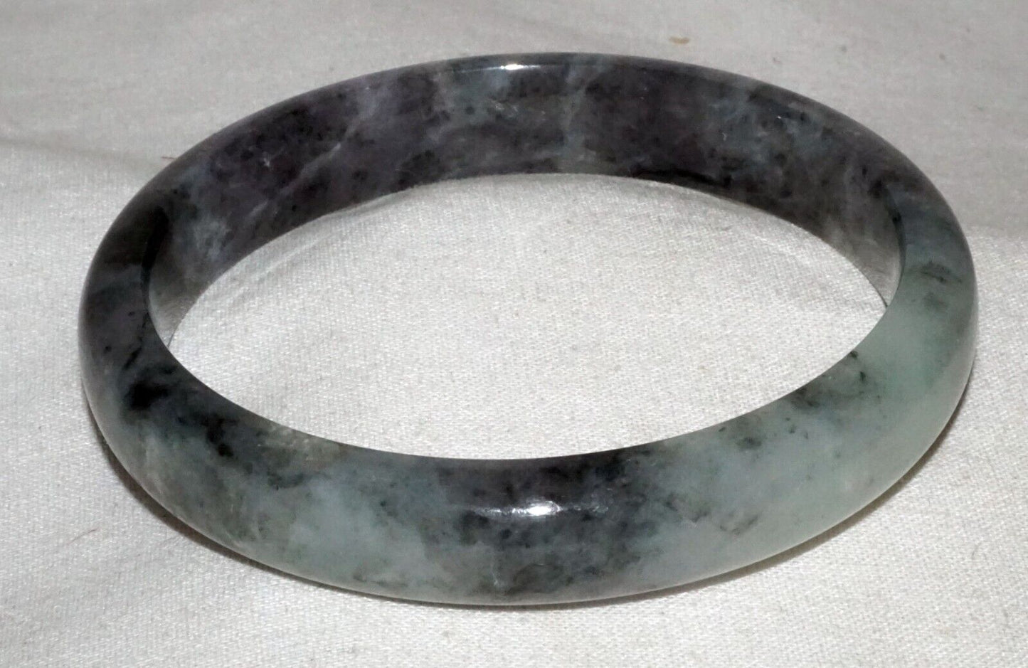 Vintage Chinese Mottled Grey & Green Jadeite Jade Bangle Bracelet (LeS)L25