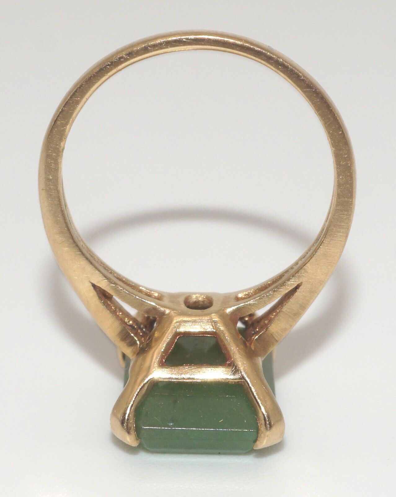 14k Yellow Gold Minimalist Ring Sz. 5 1/2 w Jadeite (LeD)