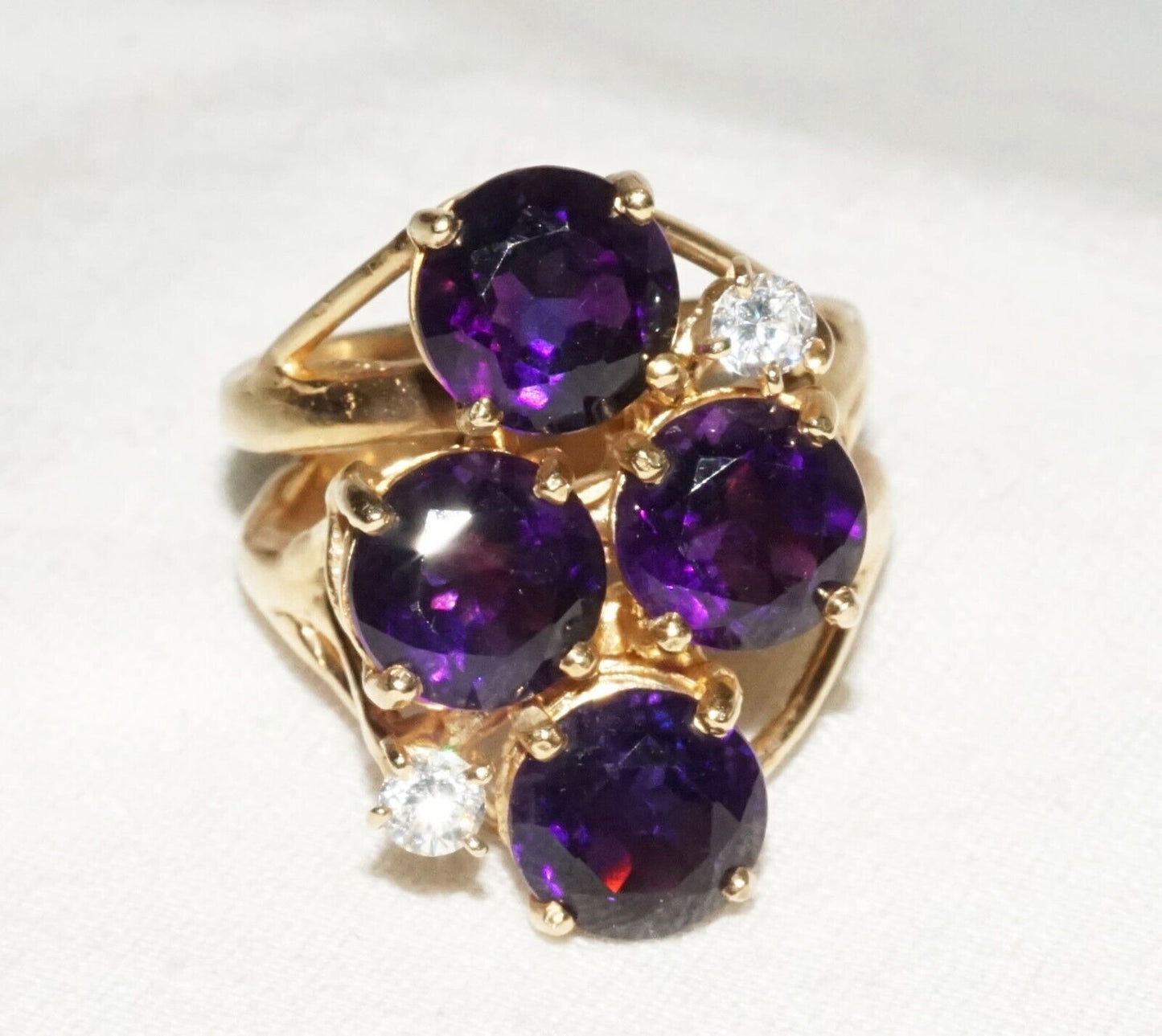 Vintage 14k Yellow Gold Ring Sz.7 w. 4x Amethysts & 2x Cubic Zirconia (GoB) #18a