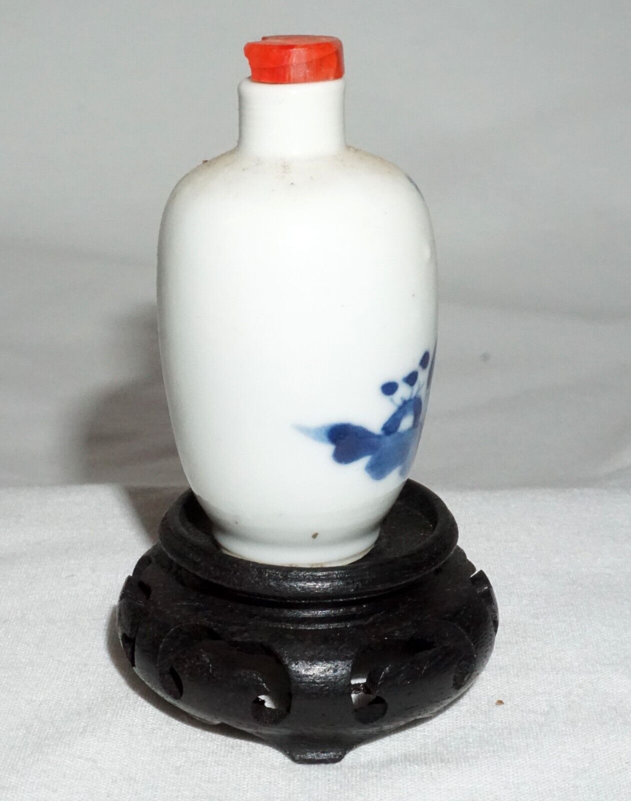 Vintage Chinese B&W Porcelain Snuff Bottle w. Figure in Landscape Motif (LLA)