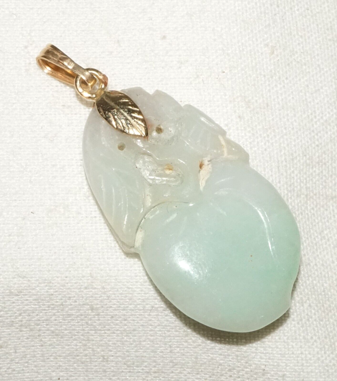 Vintage Chinese White & Apple Green Jadeite Jade Peach Motif Pendant (InS)L6