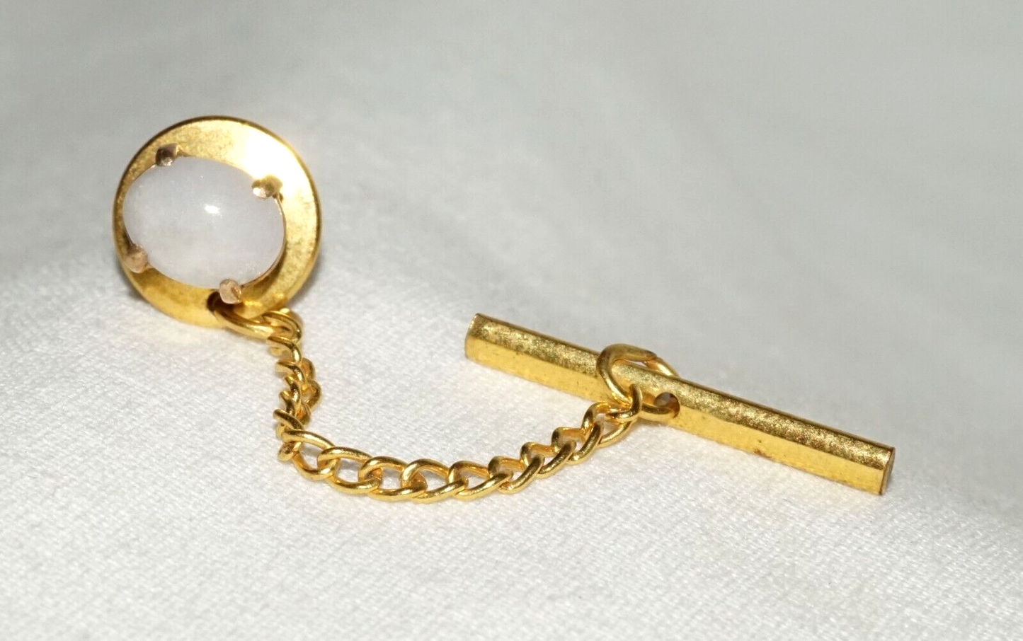 Vintage Chinese Yellow Gold Tie Tack w. White Jade Cabochon (LeS)L22