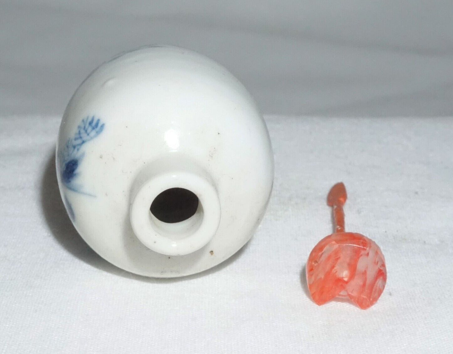 Vintage Chinese B&W Porcelain Snuff Bottle w. Figure in Landscape Motif (LLA)