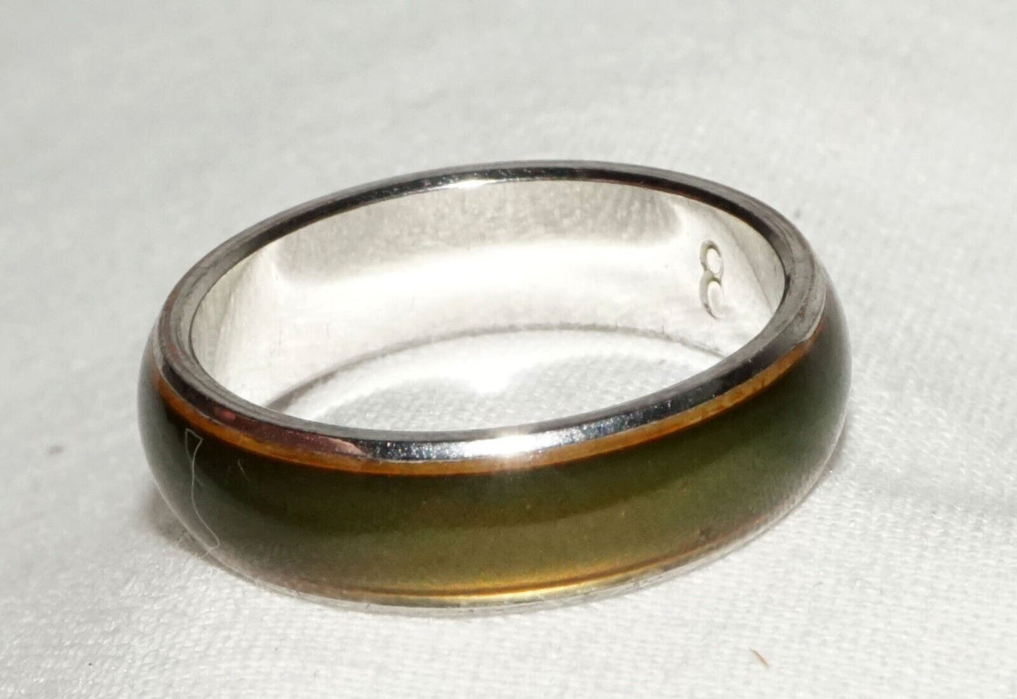 Vintage Unmarked Silver & Dark Green Enamel Ring Band Sz.8.5 (KoS) L17