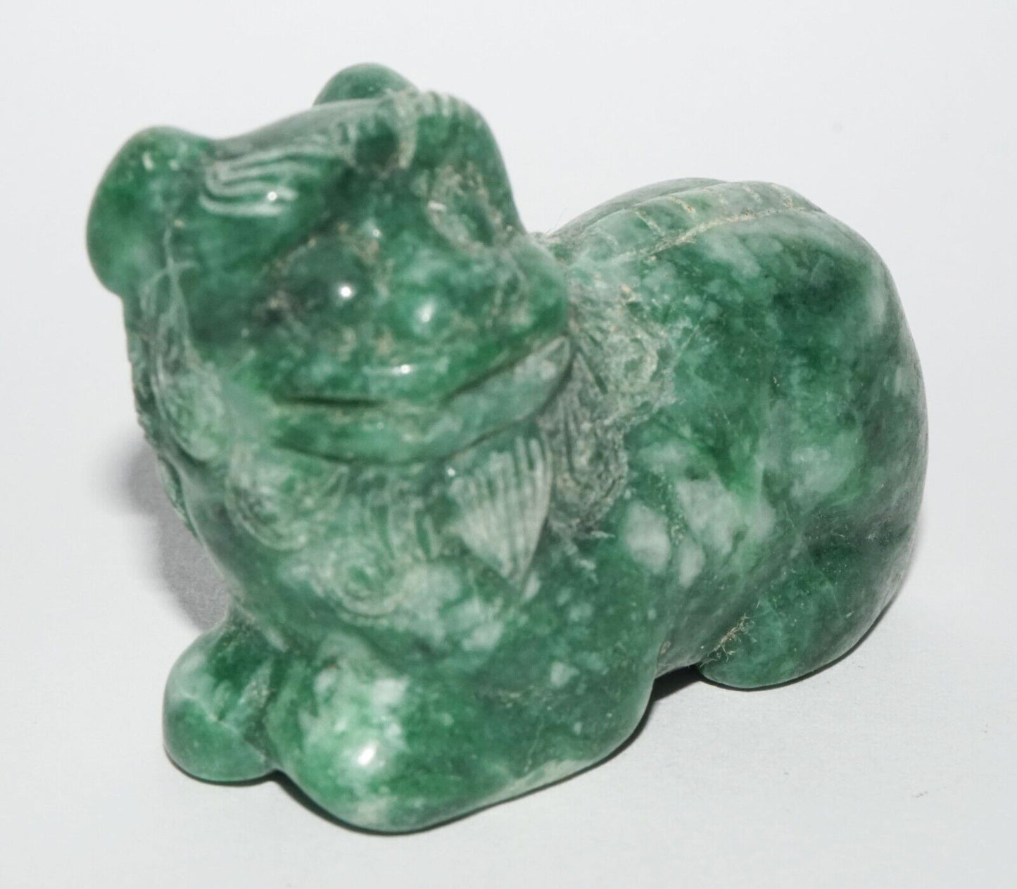 Vintage Chinese Jadeite Jade Carved Snuff Bottle w. Resting Foo Dog (LeS) G12