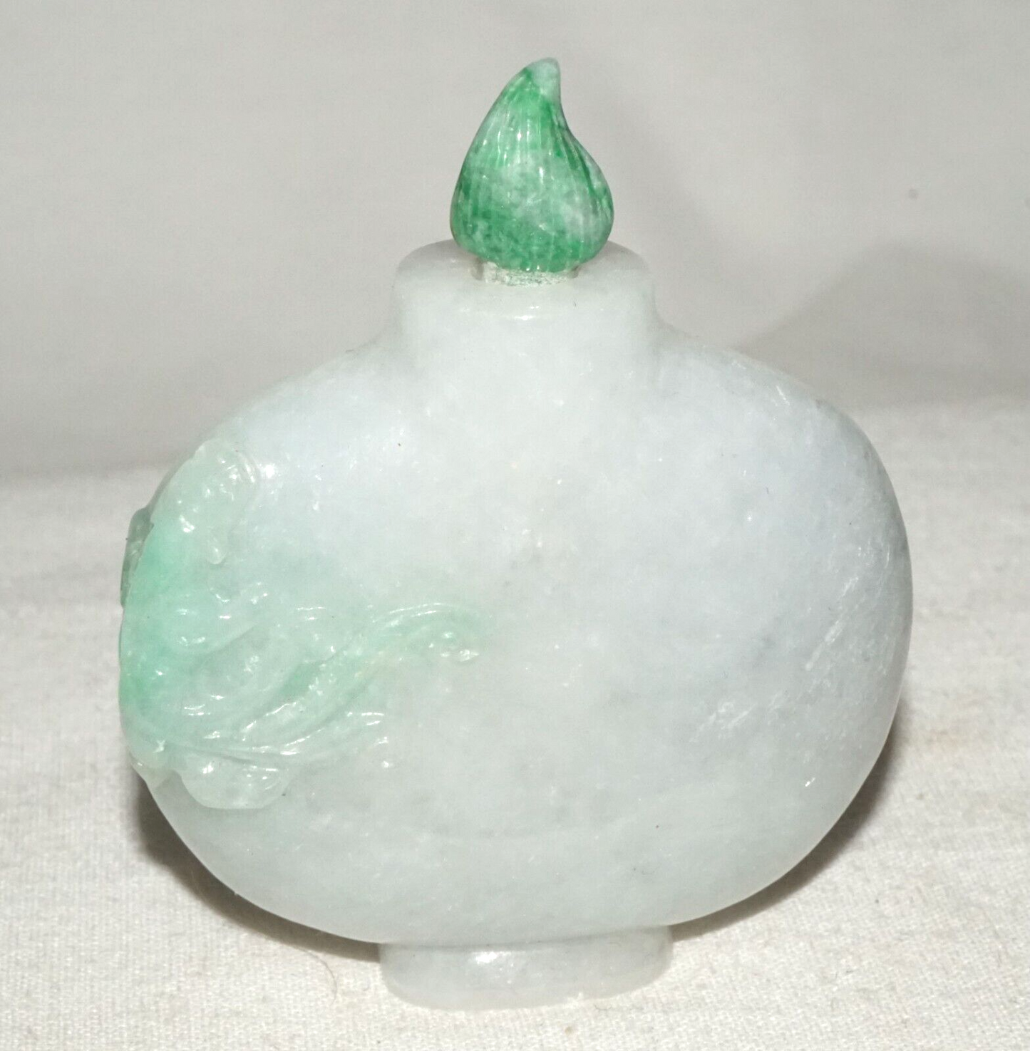 Vintage Chinese White & Green Jadeite Jade Snuff Bottle w. Dragon Motif (LeS)