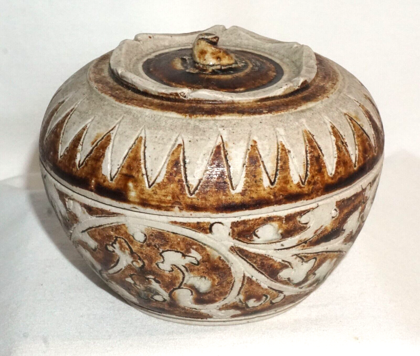 15C Thailand Sawankhalok Brown Glaze Covered Pottery Bowl or Jar (JSt)31