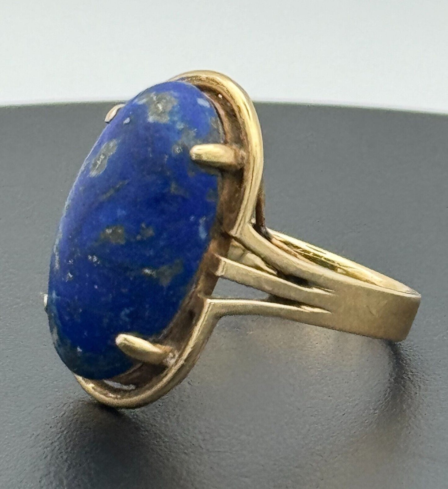 Vintage 14k Yellow Gold Ring Sz. 8.25 Lapiz Lazuli Cabochon (McC)