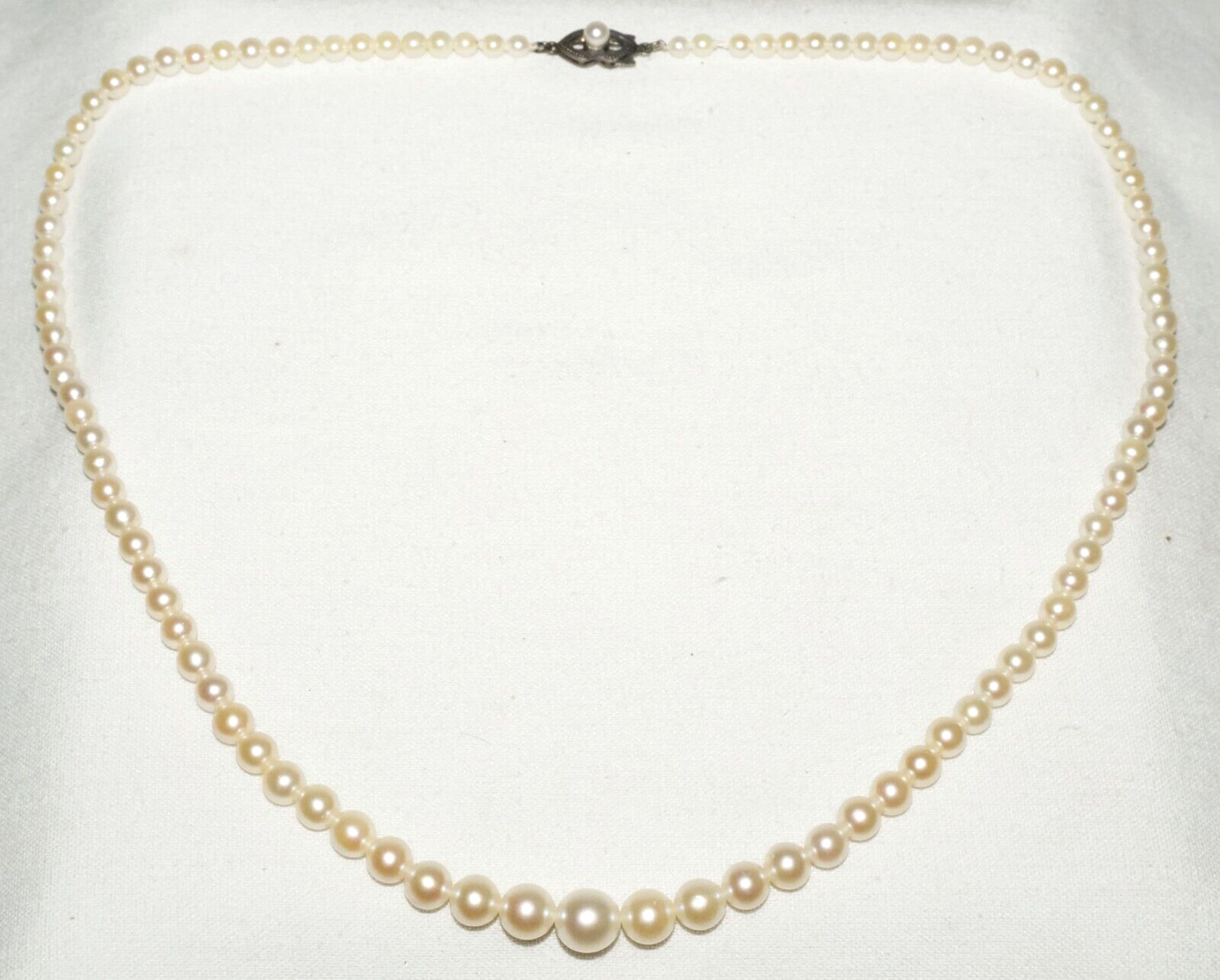 Vintage Graduated Pearl Necklace 18" w. Unmarked Silver & Pearl Clasp (KoS) L15