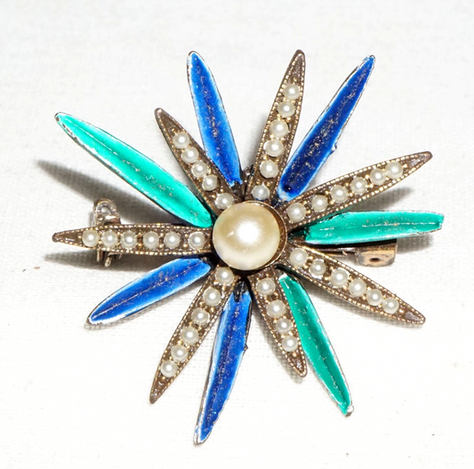 Vintage Costume Star Brooch Pin w. 40x Pearls & Multicolor Enamels (---)