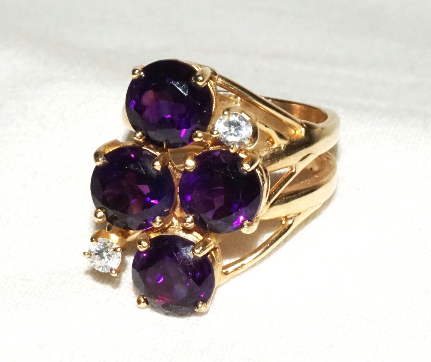 Vintage 14k Yellow Gold Ring Sz.7 w. 4x Amethysts & 2x Cubic Zirconia (GoB) #18a