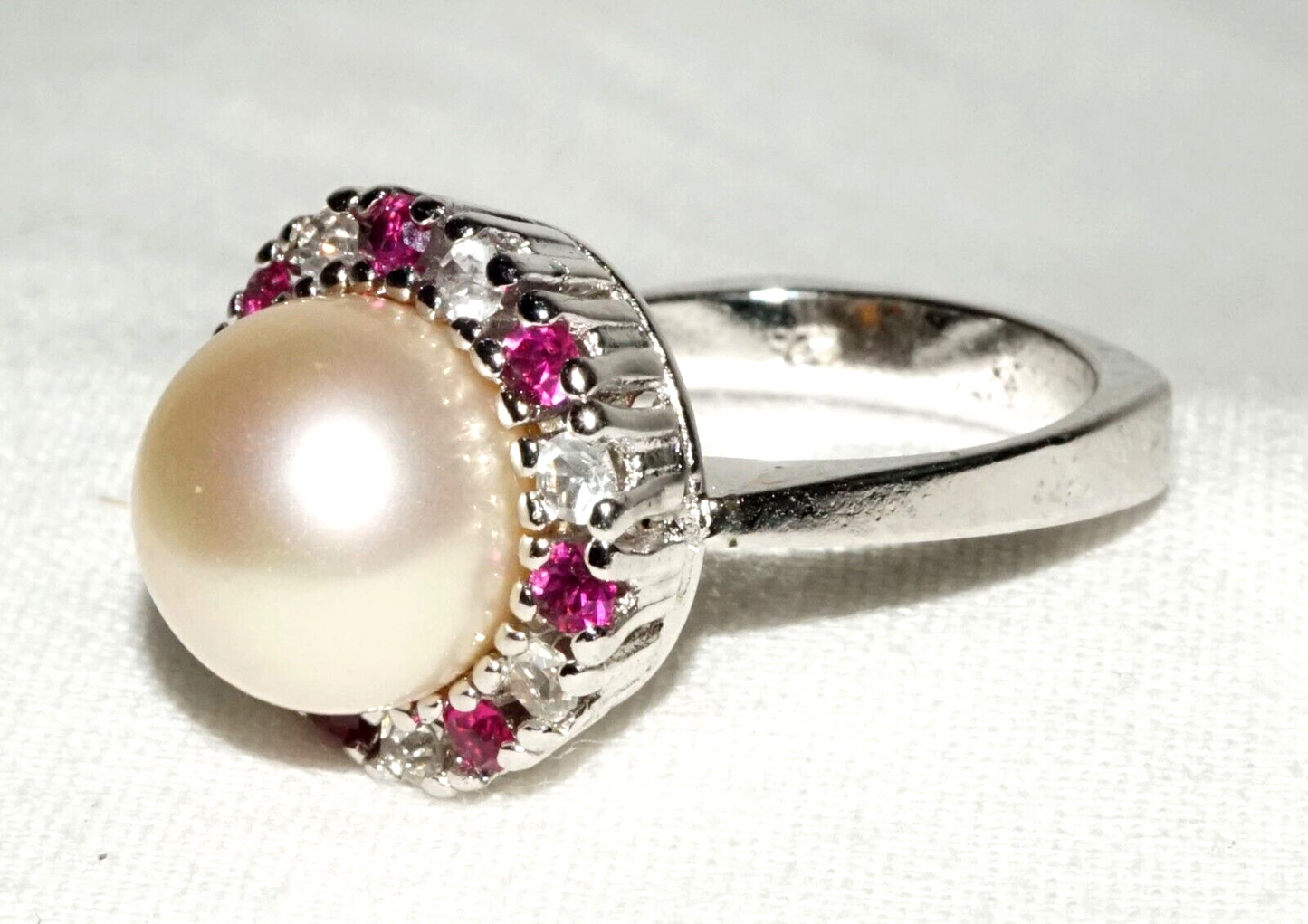 Vintage Sterling Silver Ring Sz. 5.25 w. Faux Pearl & Synthetic Stones (KoS) L17