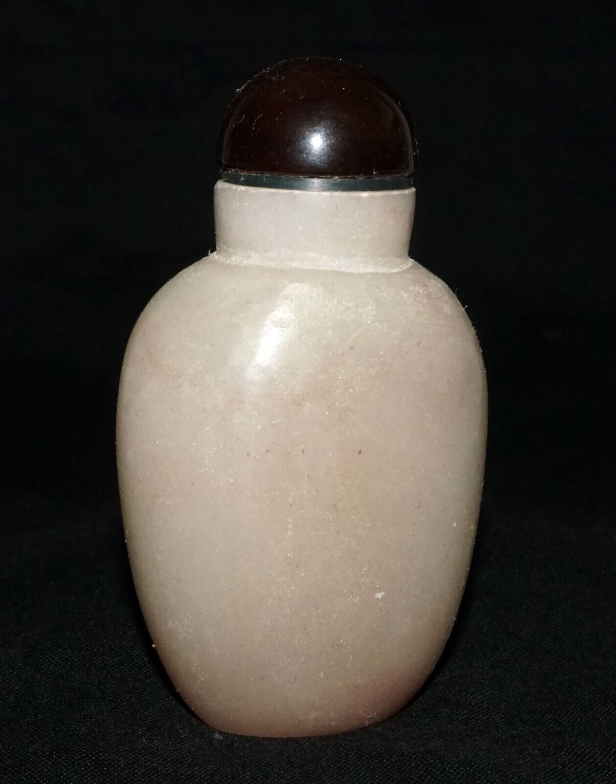 Vintage Chinese Jade Carved Snuff Bottle w. Agate Stopper (LeS) G17