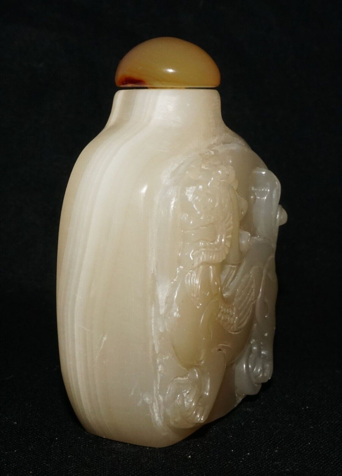 Vintage Chinese Carved Glass Snuff Bottle w. Foo Dog Motif Carnelian (LeS) G11