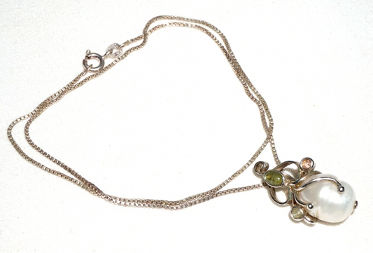 Vtg Sterling Silver Choker Necklace w. Silver & Pearl & Tourmaline Pendant (---)