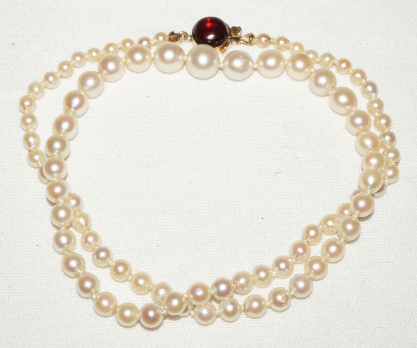 Vintage Graduated Pearl Necklace 17" w. 14k Yellow Gold & Garnet Clasp (KoS) L15