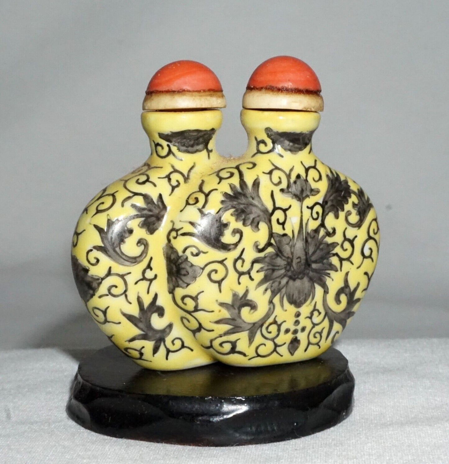 Antique Chinese Porcelain Snuff Bottle Floral on Yellow Ground Qianlong (LLA)