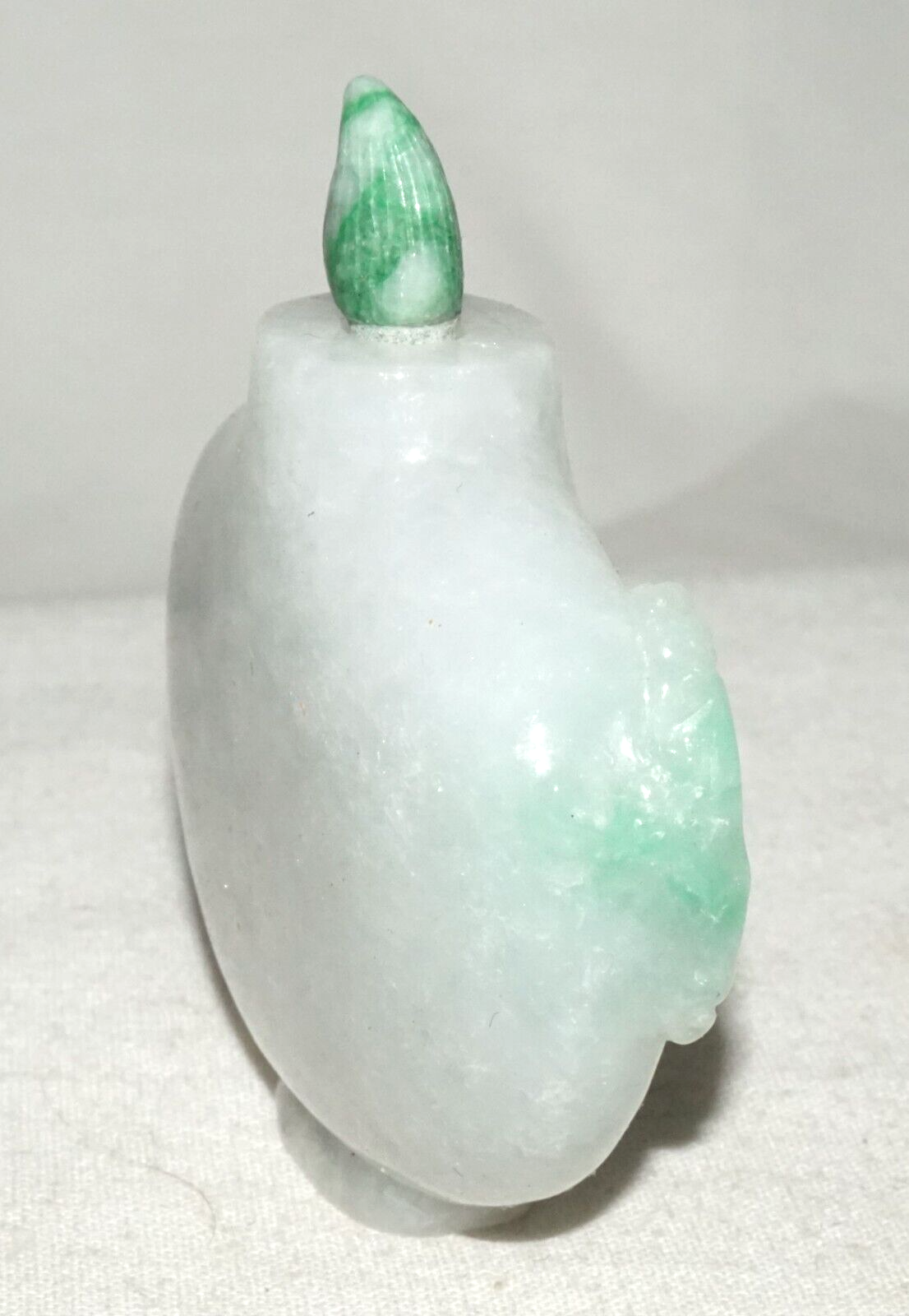 Vintage Chinese White & Green Jadeite Jade Snuff Bottle w. Dragon Motif (LeS)