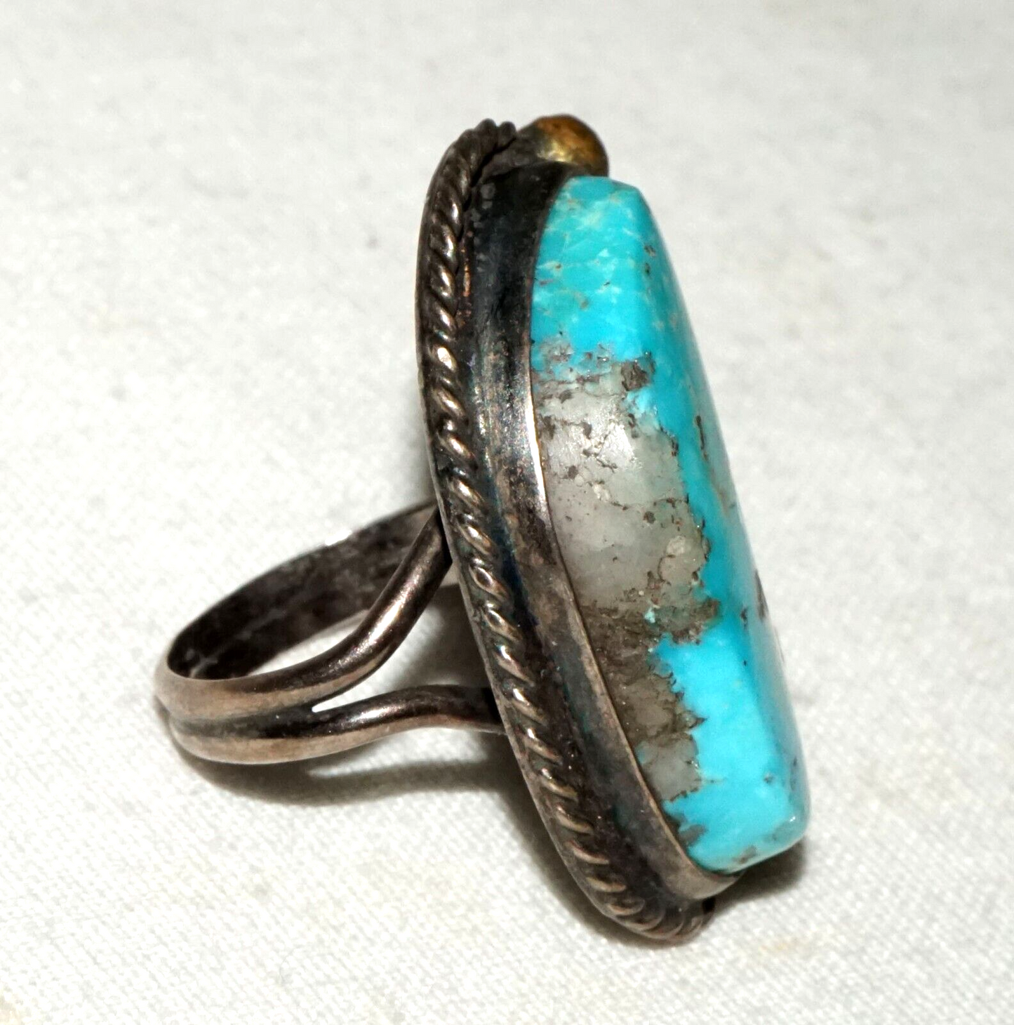 Vintage S.W. Silver Ring Sz.5 w. Attractive Turquoise Accent (LeS)L18