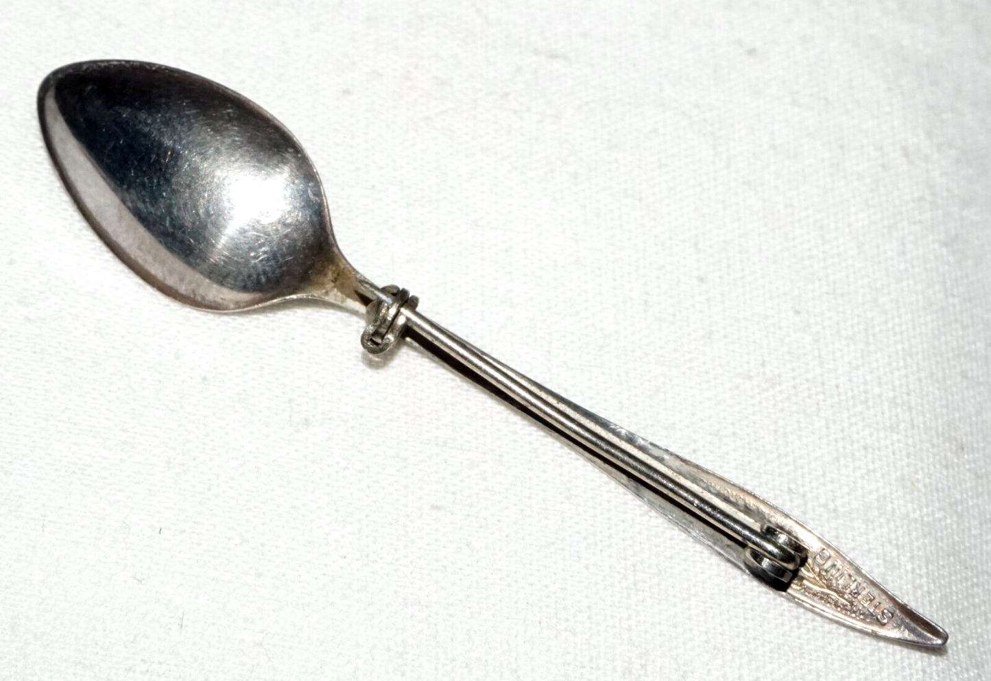 Vintage US Sterling Silver Mini Spoon set as a Brooch Pin (PiC)