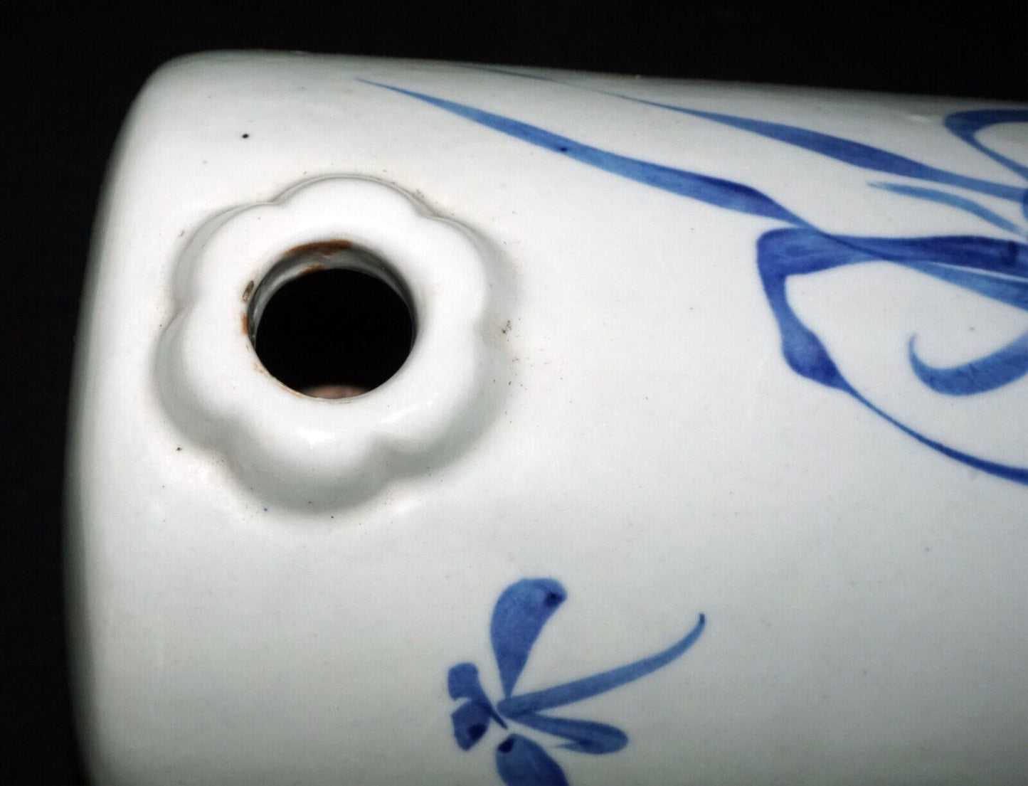 Vintage Chinese Blue & White Glazed Pottery Rice Wine Casket or Ewer (OdC) IC