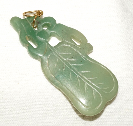 Vintage Chinese Green Jadeite Jade Peach & Leaf Motif Pendant (LeS)L24