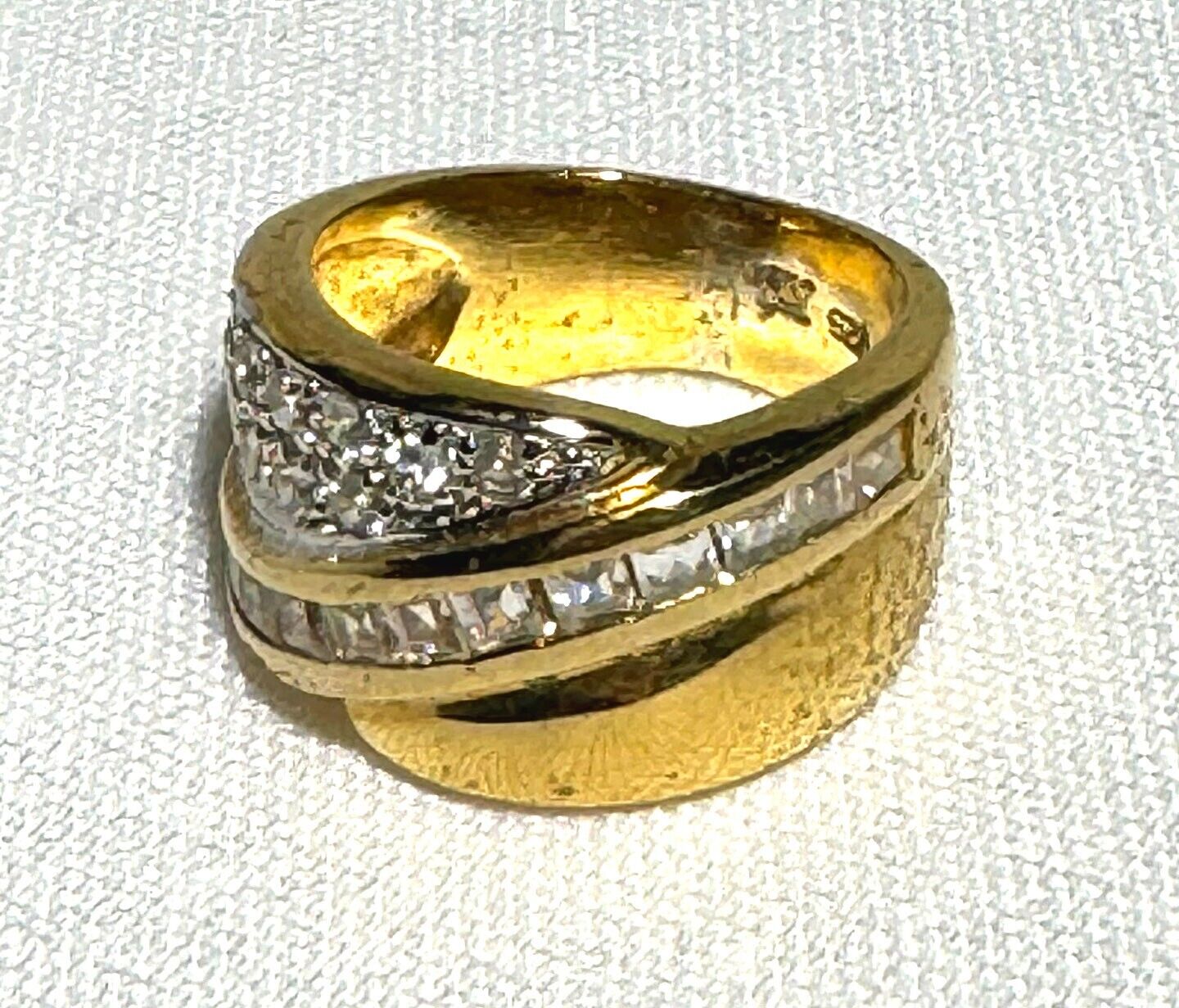 Y Gold Plated Sterling Ring w Synthetic Diamond Accents Size 5.75 (KiL)7