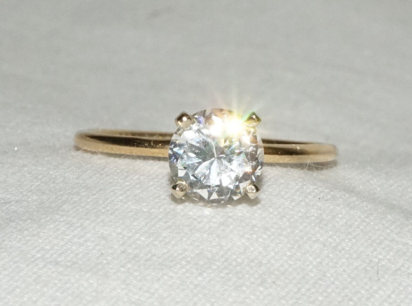 Vintage 14k Yellow Gold Engagement Ring Sz.7 w. 1ct. Cubic Zirconia Accent (YRa)