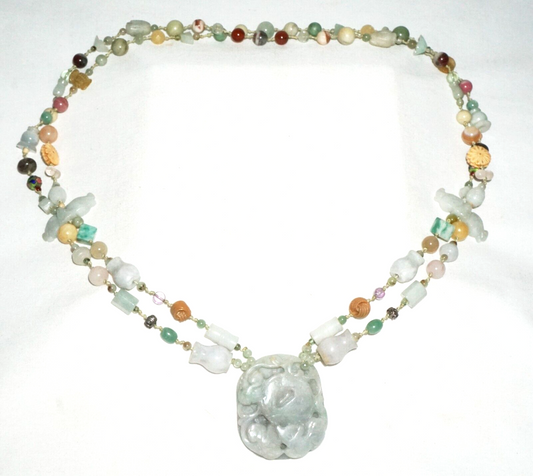 Vintage Chinese Jadeite Jade & Hard-stone Bead Necklace w. Jade Pendant (---)