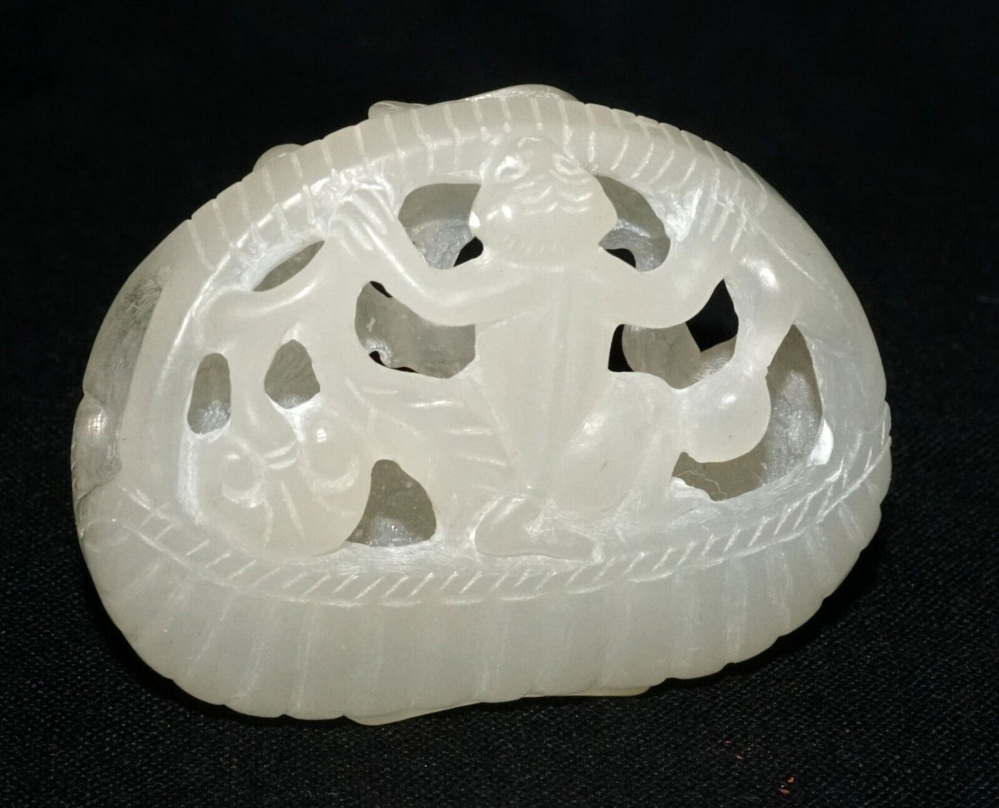 Vintage Chinese Hollowed & Pierced Nephrite Jade Basket Motif Pendant (LeS) G7