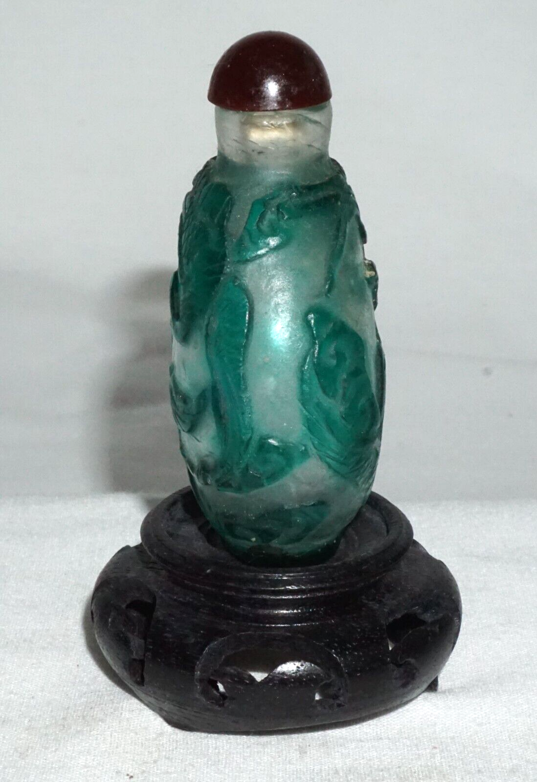 Vintage Chinese Green Overlay Glass Snuff Bottle w. Crane Motif (LLA) IC