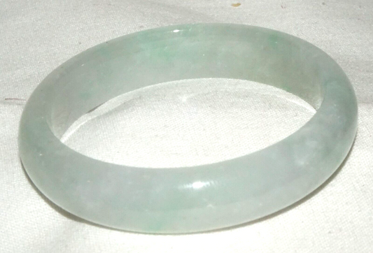 Vintage Chinese Semi Translucent Pale Green Baby Jadeite Jade Bracelet (LeS)L25