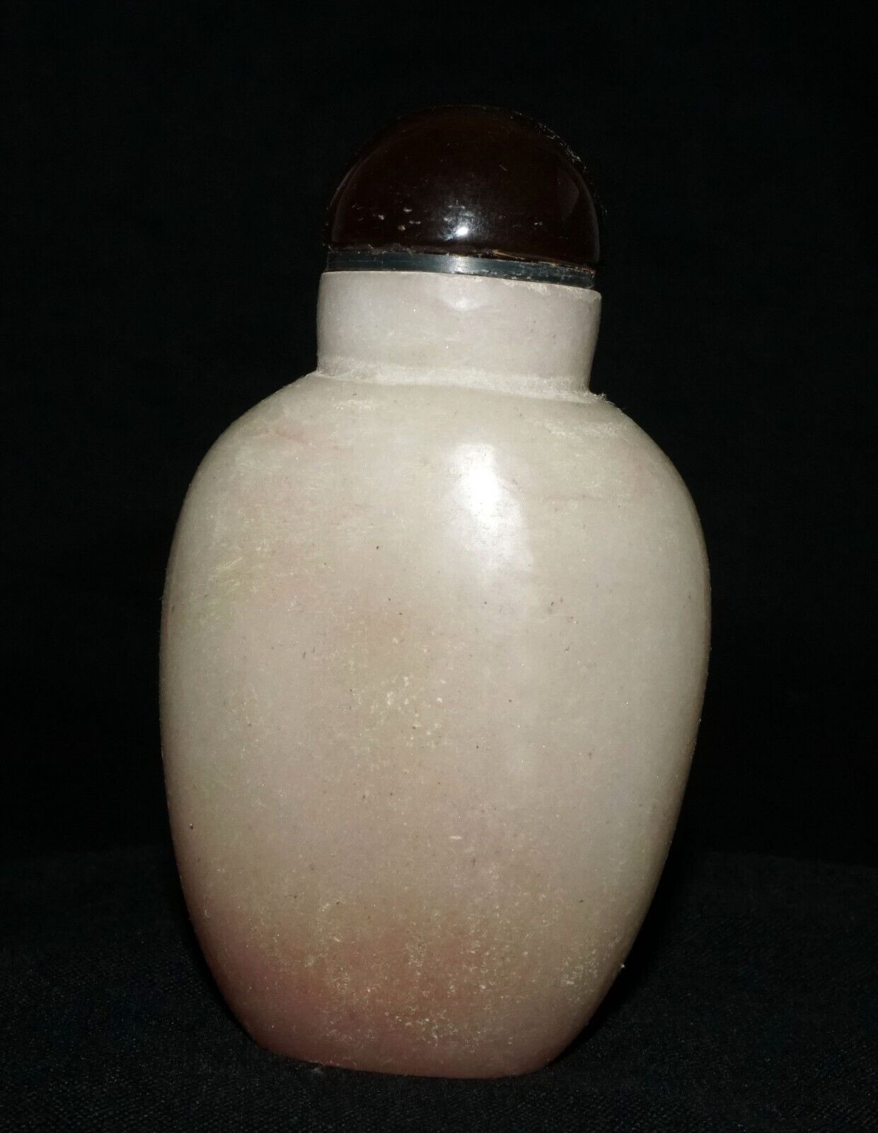 Vintage Chinese Jade Carved Snuff Bottle w. Agate Stopper (LeS) G17