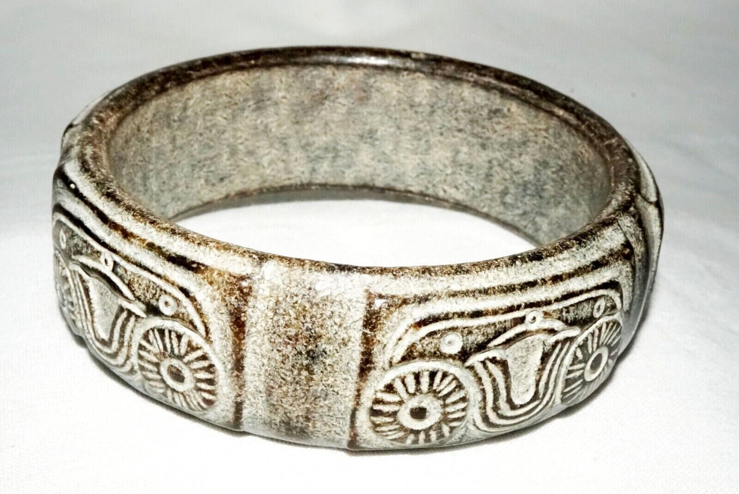 Vintage Chinese Steatite Archaistic Relief Carved Bangle Bracelet (LeS) B43