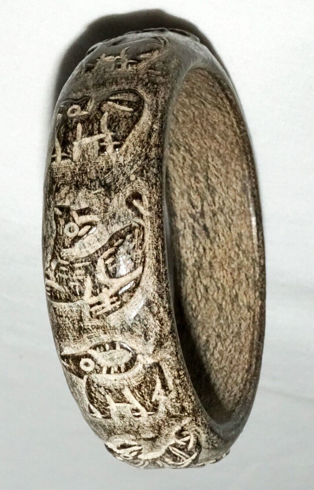 Vtg. Chinese Steatite Archaistic Relief Animal Carved Bangle Bracelet (LeS) B44