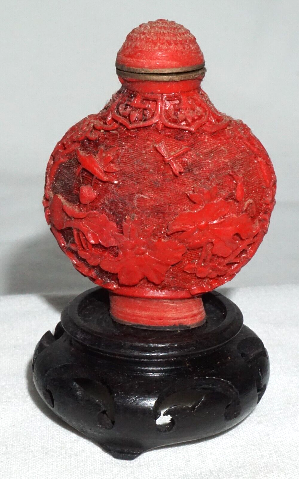 Vtg Chinese Cinnabar Style Snuff Bottle w Floral & Bird Motif Reign (LLA) IC