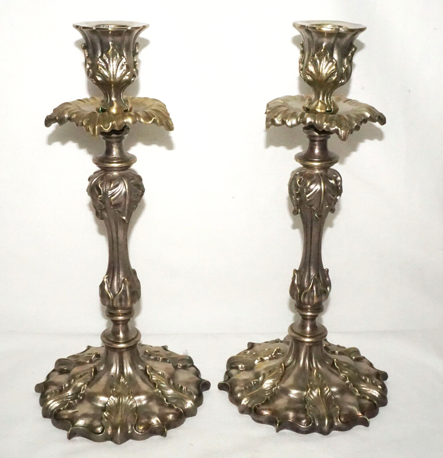 Pair US Silver Plated Heavy Candelabra w. Acanthus Leaves Motif unsigned (UVi)