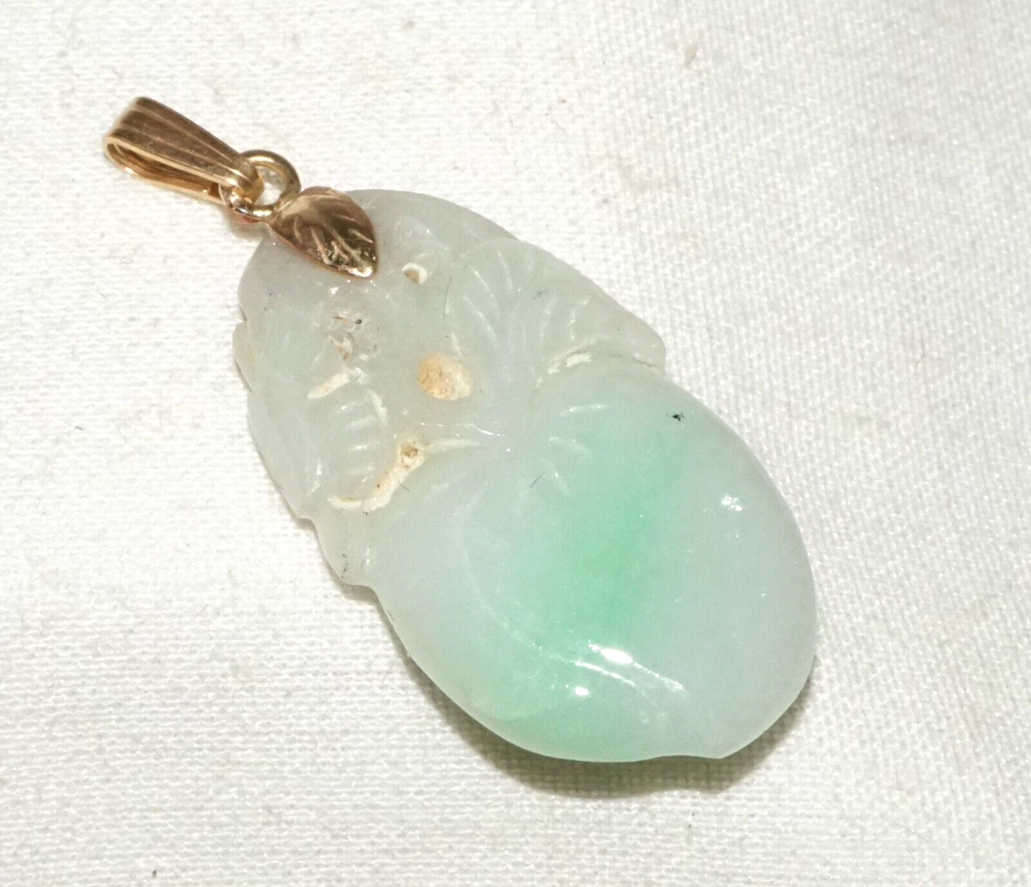 Vintage Chinese White & Apple Green Jadeite Jade Peach Motif Pendant (InS)L6