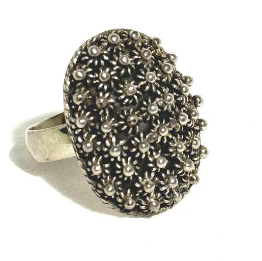 Sterling Silver 925 Oval Half Dome Ring w Floral Beaded Accents (KiL)23