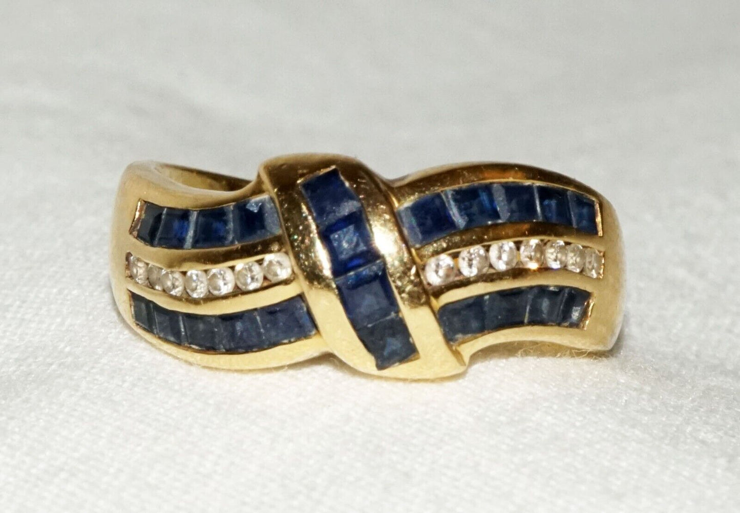 Vintage 18k Yellow Gold Ring Sz.7.75 w. 22x Sapphires & 14x Diamonds (PaS)