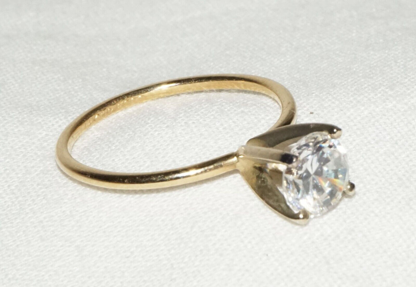 Vintage 14k Yellow Gold Engagement Ring Sz.7 w. 1ct. Cubic Zirconia Accent (YRa)