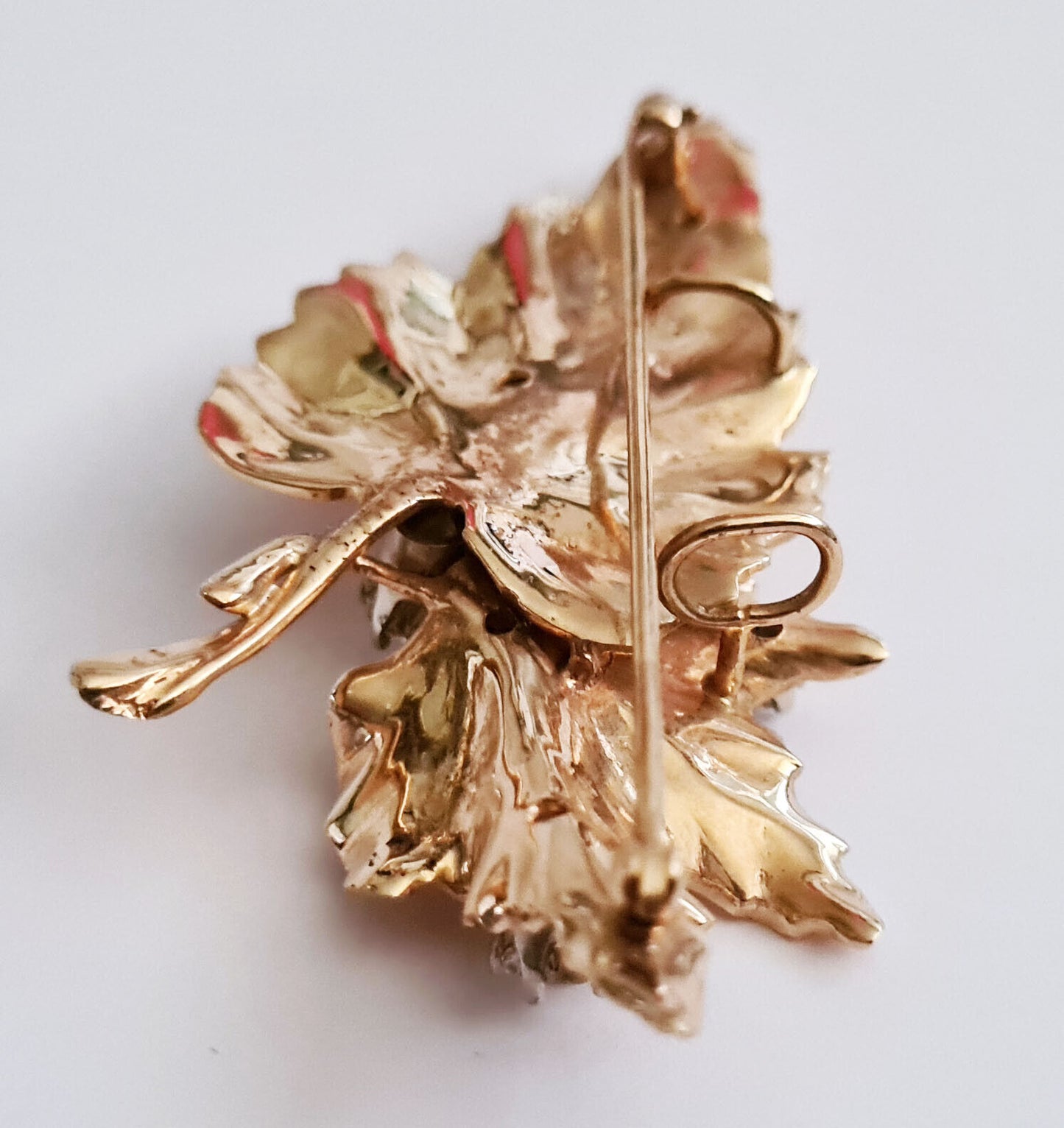 Vintage 18k Yellow Gold Leaf Brooch Pendant 7x Diamonds approx. 4.5ct. (TaE)