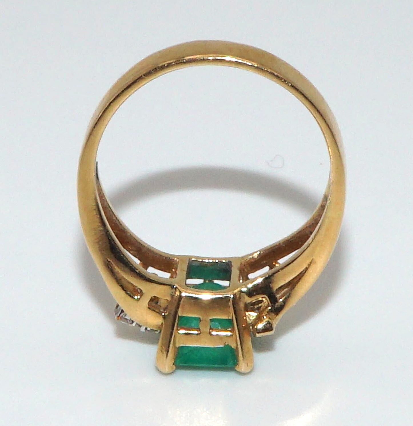 Vintage 18k Yellow Gold Prong Set Emerald & Diamond Ring Sz. 7.25 (ArS)