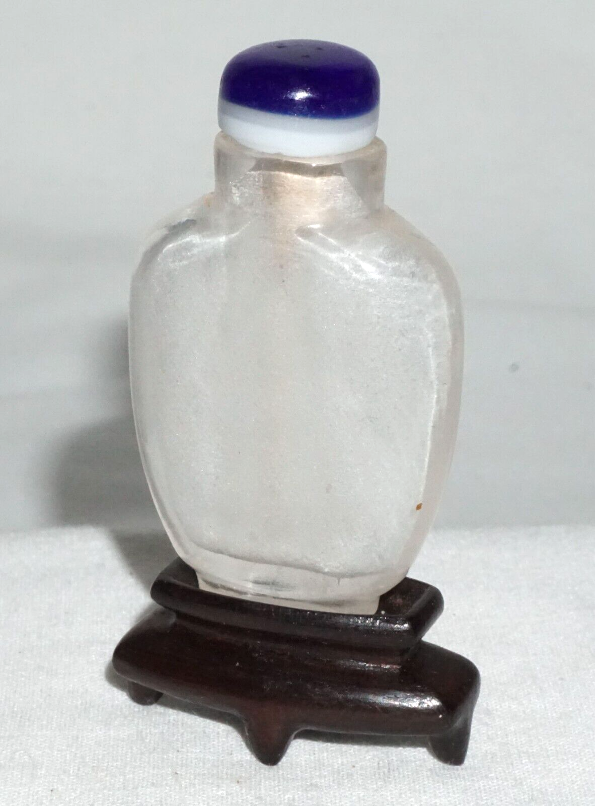 Vintage Chinese Quartz Crystal Carved Snuff Bottle w. Glass Stopper (LLA)