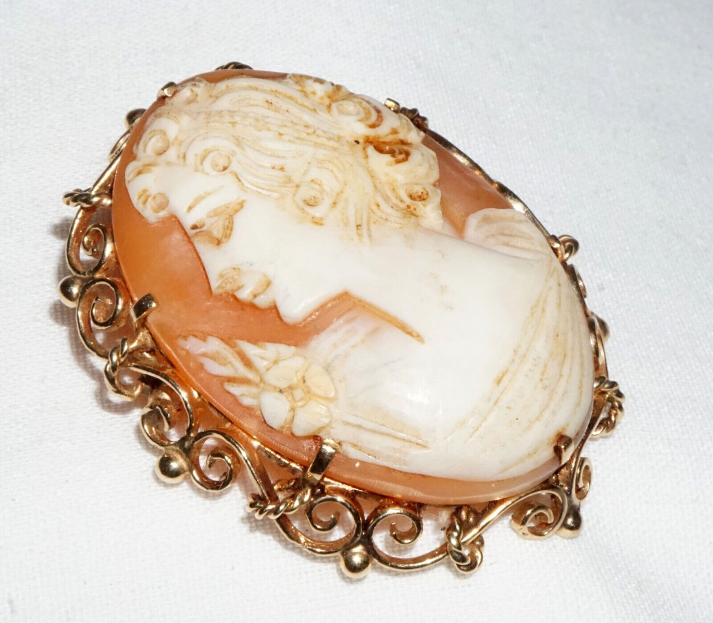 Vintage Yellow Gold Scroll Motif Shell Cameo w. Woman's Bust Design (GeB)#6