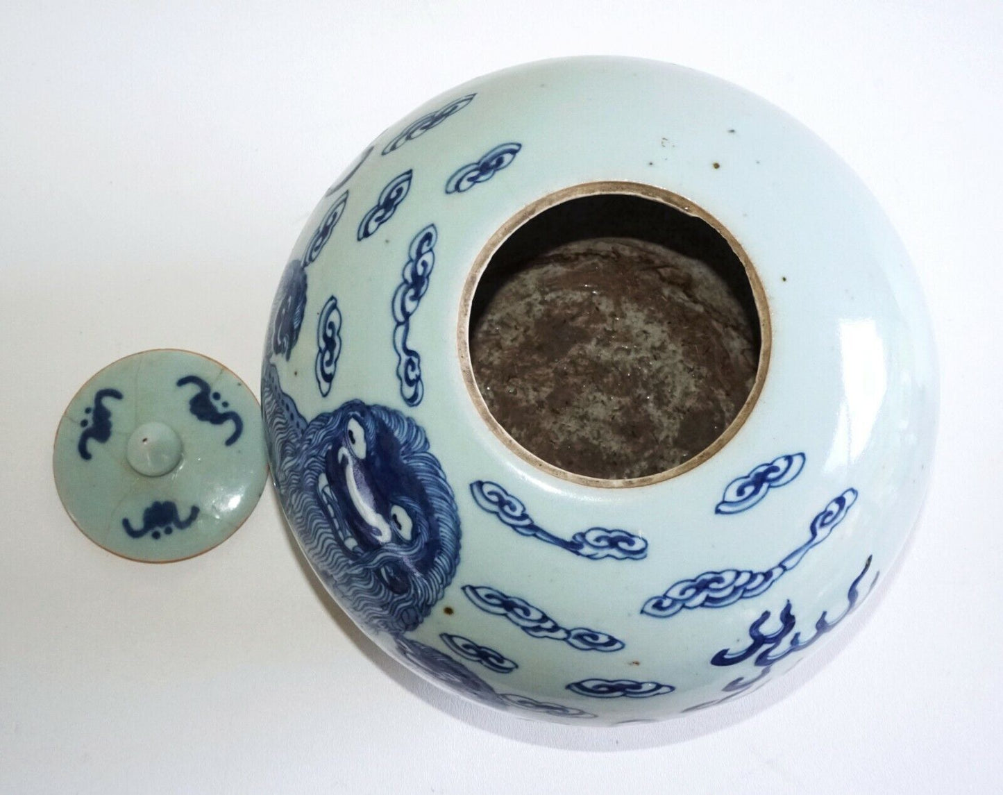 1900 Chinese Ginger Jar w. Blue & White Lion Dog & Stylized Cloud Motifs (AHB)