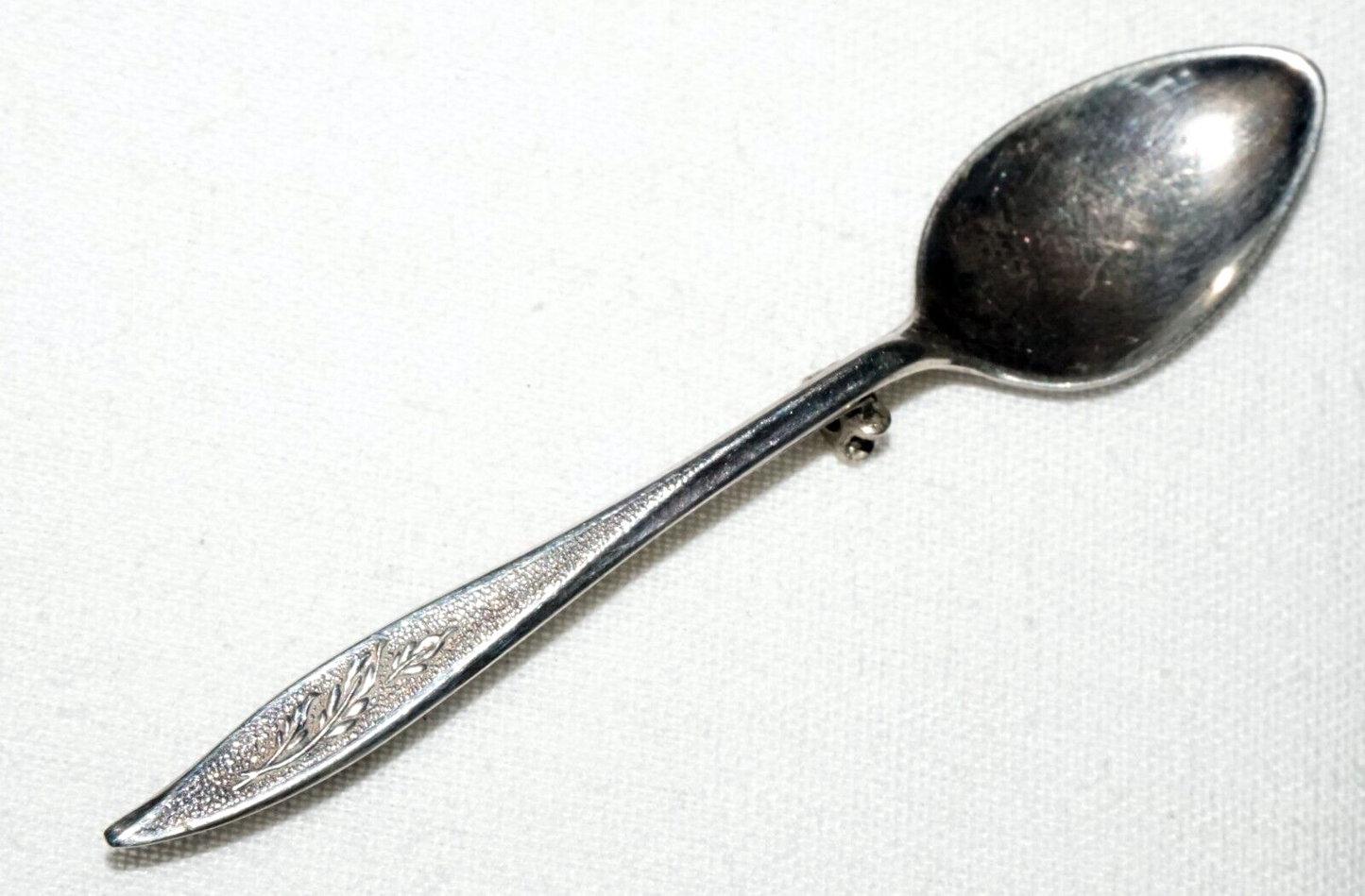 Vintage US Sterling Silver Mini Spoon set as a Brooch Pin (PiC)