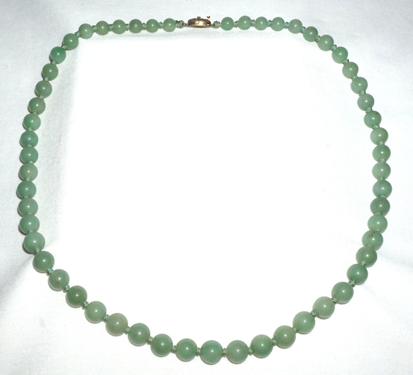 Vintage Chinese Celadon Green Jadeite Jade Bead Necklace w. Silver Clasp (---)