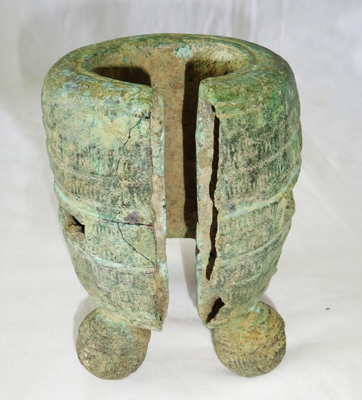 8-14C Cambodian S.E. Asian Khmer Excavated Large Bronze Bell Bracelet (Mil)
